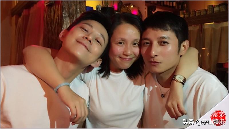 哇唧唧哇最新女团，璀璨新星闪耀舞台之光